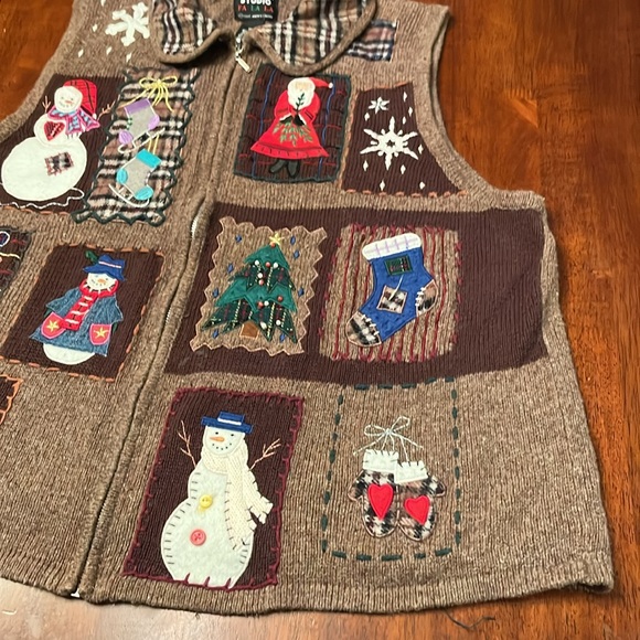 Designer Originals Studio FA LA LA Zip Up Christmas Sweater Vest Size 1X - Picture 4 of 6